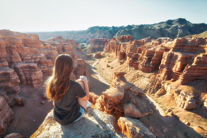 Advantures in Charyn Canyon. Private tour. - Three hours among the stone formations