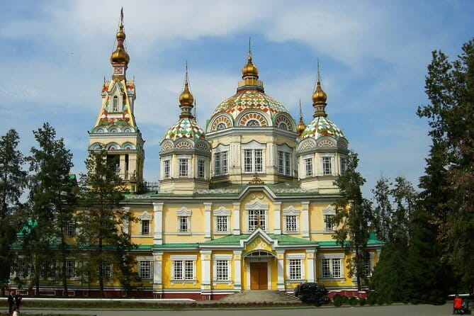Almaty city tour and Medeu-Shymbulak-Koktobe-Green Bazar - What the $49 price really covers