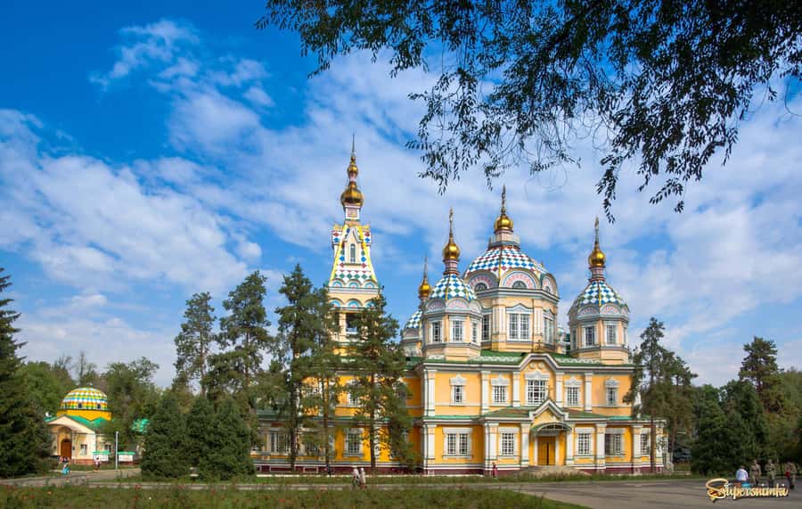Almaty: City Tour with Mountain Visit - Starting with Zenkov Cathedral and 28 Panfilov Square