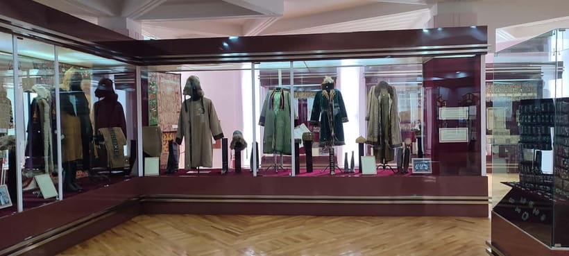 Almaty: Full Day City Tour with Lunch and Museum Tickets - Independence Monument and the modern republic
