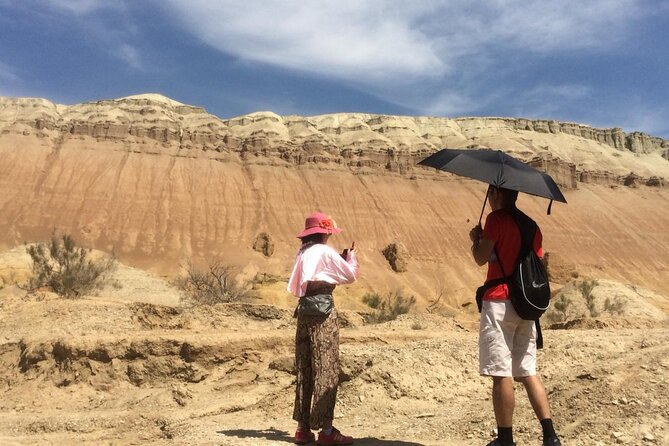 Altyn emel 2 days tour. (Singing dune, AkTau, KattyTau) - The Singing Dune and its strange sound