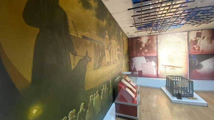 Astana: Back to USSR Gulag Museum with Certified Guide - Lunch at a Russian restaurant