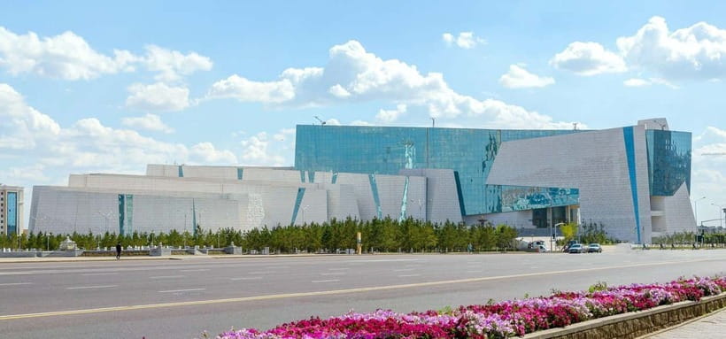 Astana City Tour: Certified Guide+Winetasting+All Inclusive - Bayterek gives you Astana from above