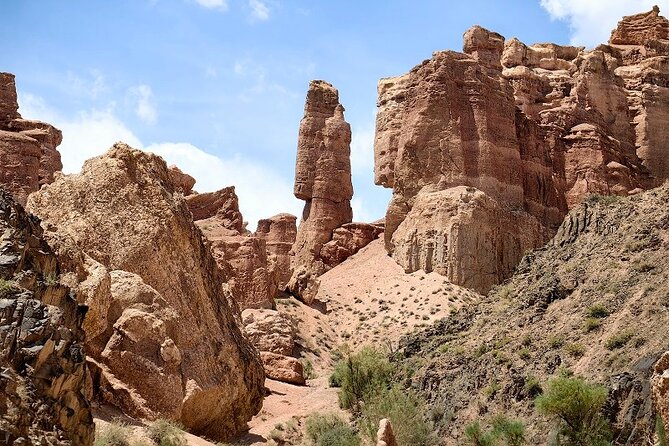 Discovering 6 Stunning Sights on Private Tour of Charyn Canyon - Walking the 2.5-kilometer Valley of Castles