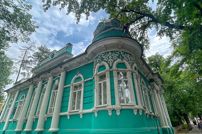 Guided Walking City Tour in Almaty - Kunaev Street and the city built between eras